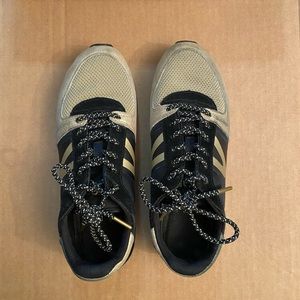 Tretorn Loyola 6 gold / black / satin women’s 7.5